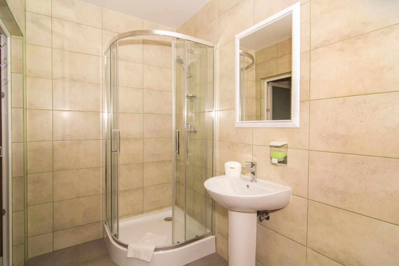 База Отдыха Причал Lazurne Extérieur photo